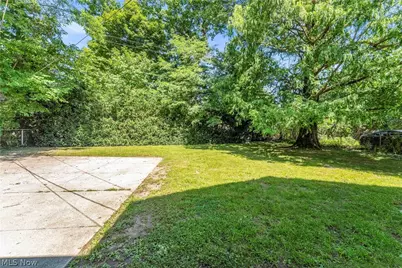 18219 Van Aken Boulevard, Huber Heights, OH 44122 - Photo 38