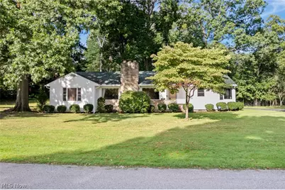 114 7th Street NE, Barberton, OH 44203 - Photo 1