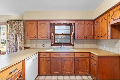 114 7th Street NE, Barberton, OH 44203 - Photo 10