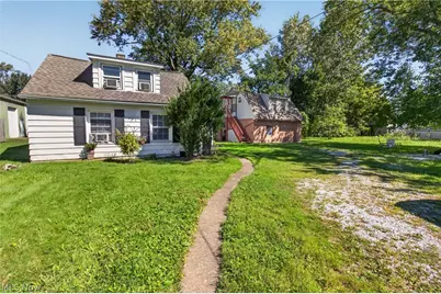186 Parmely Avenue, Elyria, OH 44035 - Photo 2