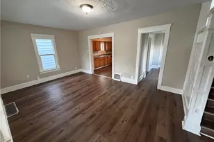 36 Cole Ave, Akron, OH 44301 - Photo 2