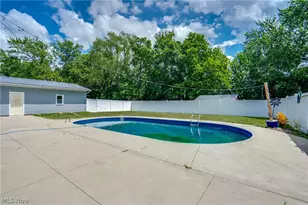 7320 Lourelton Ave NW, North Canton, OH 44720 - Photo 24