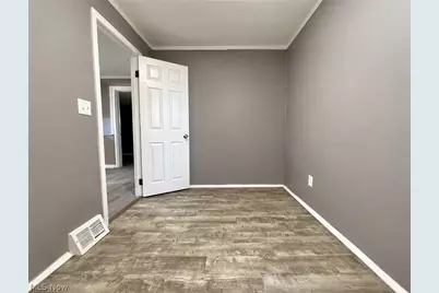2408 Castle Avenue, Loveland, OH 44113 - Photo 6