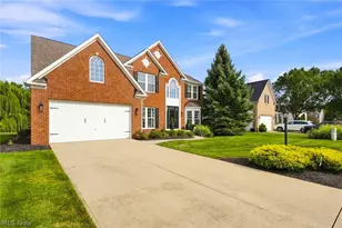 743 Hunt Club Way, Avon Lake, OH 44012 - Photo 2