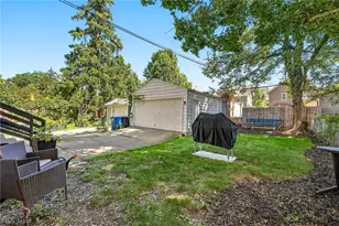 1655 Lauderdale Ave, Oakwood, OH 44107 - Photo 38