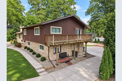 310 Fawnwood Drive, Tallmadge, OH 44278 - Photo 4
