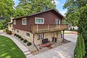 310 Fawnwood Dr, Tallmadge, OH 44278 - Photo 4