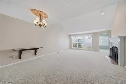 4435 Dalbury Avenue NE, Canton, OH 44714 - Photo 2