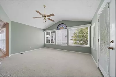 4435 Dalbury Avenue NE, Canton, OH 44714 - Photo 8