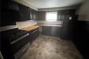 2982 Martin Luther King Jr Dr, Loveland, OH 44104 - Photo 4