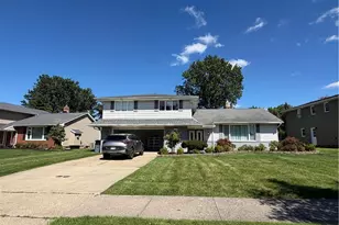 1905 Camberly Dr, Loveland, OH 44124 - Photo 1
