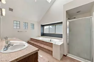 68 Starboard Cir, Green, OH 44319 - Photo 18