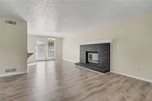 251 Caladonia Ave, Akron, OH 44333 - Photo 8
