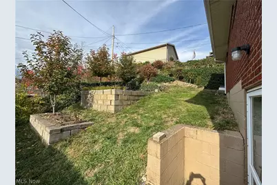 4 Walnut Avenue, Bridgeport, OH 43912 - Photo 4