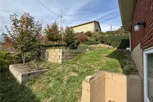 4 Walnut Ave, Bridgeport, OH 43912 - Photo 4