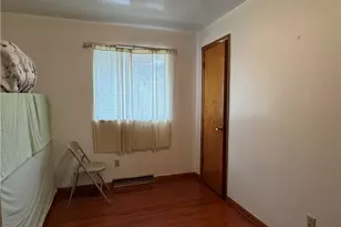 4 Walnut Ave, Bridgeport, OH 43912 - Photo 12