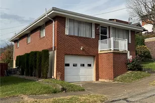 4 Walnut Ave, Bridgeport, OH 43912 - Photo 2
