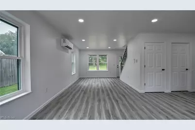 206 Tower Street SW, Beach City, OH 44608 - Photo 8
