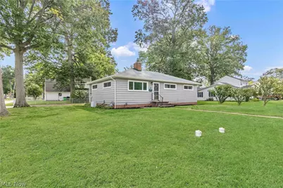 171 Lakewood Drive, Avon Lake, OH 44012 - Photo 2