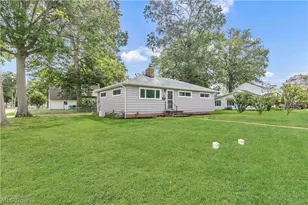 171 Lakewood Dr, Avon Lake, OH 44012 - Photo 2