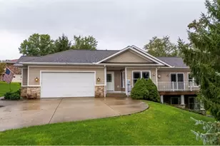 68740 Shepard Dr, St Clairsville, OH 43950 - Photo 4