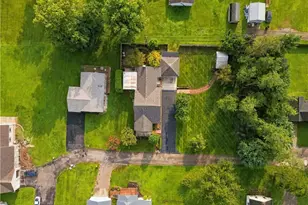 2448 Clarendon Ave, Zanesville, OH 43701 - Photo 10