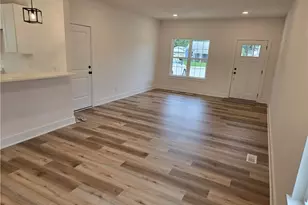672 E 331st, Eastlake, OH 44095 - Photo 8