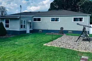 375 Jackson St, Campbell, OH 44405 - Photo 4