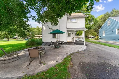 1051 E 9th Street, Salem, OH 44460 - Photo 2