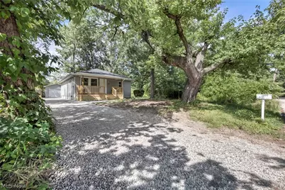 3538 Albany Avenue, Lorain, OH 44055 - Photo 4