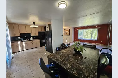 6698 Hedgeline, Huber Heights, OH 44146 - Photo 4