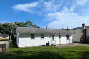 7502 Goldenrod Dr, Mentor on the Lake, OH 44060 - Photo 6