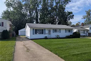 7502 Goldenrod Dr, Mentor on the Lake, OH 44060 - Photo 2