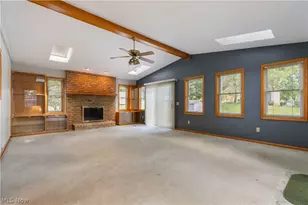 2263 Dewport Dr, Akron, OH 44312 - Photo 2