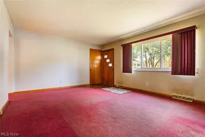 2263 Dewport Drive, Akron, OH 44312 - Photo 8