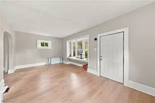 1013 Celina Ave, Akron, OH 44307 - Photo 8