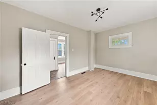1013 Celina Ave, Akron, OH 44307 - Photo 12