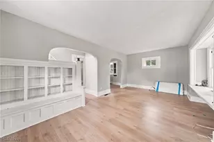 1013 Celina Ave, Akron, OH 44307 - Photo 6