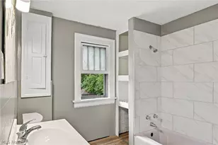 1013 Celina Ave, Akron, OH 44307 - Photo 18