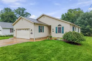 922 Benskin Ave SW, Canton, OH 44710 - Photo 1