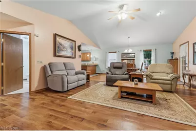 922 Benskin Avenue SW, Canton, OH 44710 - Photo 4