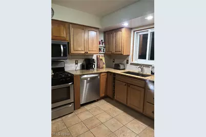 19202 Davinwood Drive, Loveland, OH 44135 - Photo 6