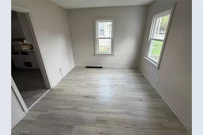 1123 15th Street NE, Canton, OH 44705 - Photo 2