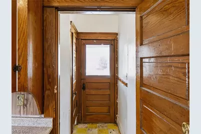 10001 Stoughton Avenue, Loveland, OH 44104 - Photo 6
