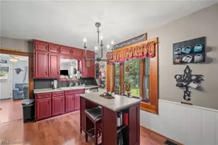 3051 Perrydale St NW, Uniontown, OH 44685 - Photo 8