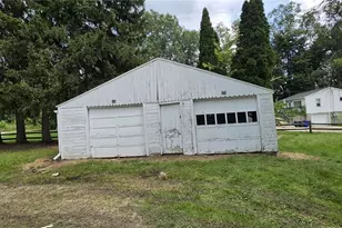 4234 Hayes Rd, Ravenna, OH 44266 - Photo 4