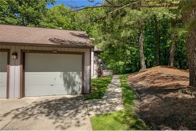 2153 Pinebrook Trail, Cuyahoga Falls, OH 44223 - Photo 36