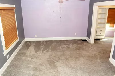 306 S Hazelwood Avenue, Youngstown, OH 44509 - Photo 6