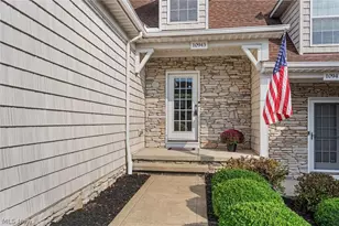 10943 Rocky Ledge Ln, Concord Twp, OH 44077 - Photo 2