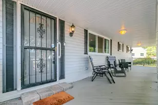 30140 Regent Rd, Wickliffe, OH 44092 - Photo 2